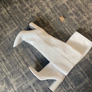 NEVER WORN WHITE BOOTS